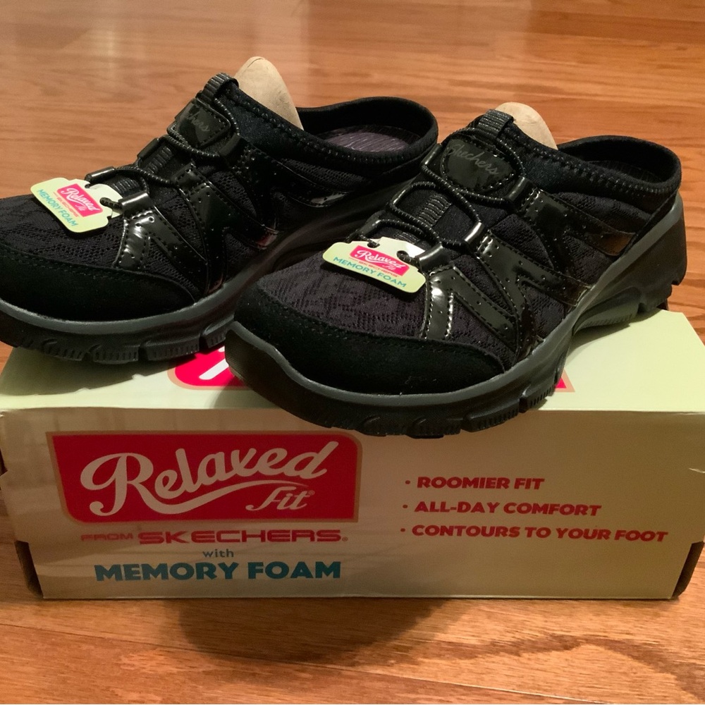 Skechers Repute Relaxed Fit Slides